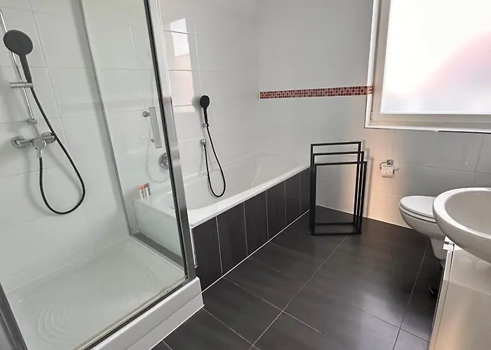 Modern Wohnen Mit Rheinpanorama * Remagen