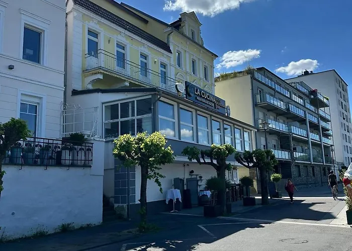 Modern Wohnen Mit Rheinpanorama Remagen